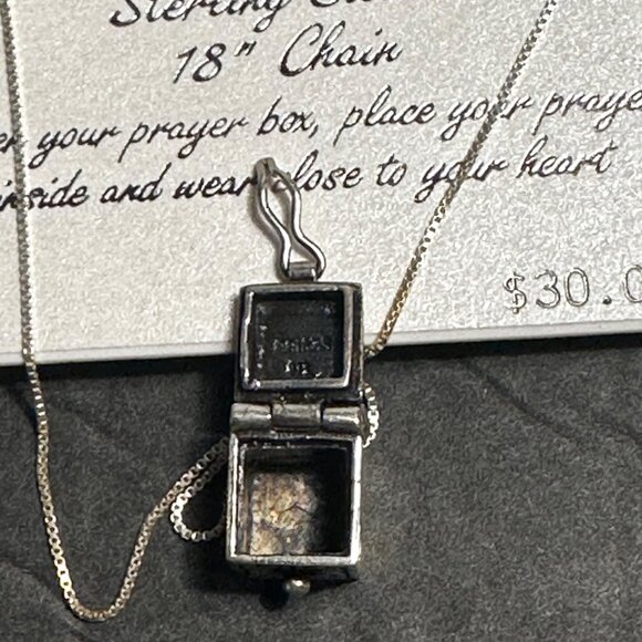 Sterling Silver Prayer Box 925 Necklace With 18" Chain - Picture 4 of 9